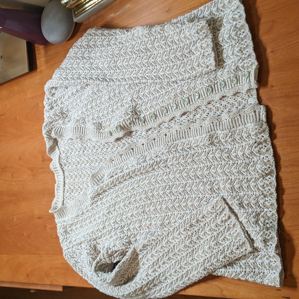 Venus Crochet Sweater - Picture 3 of 5